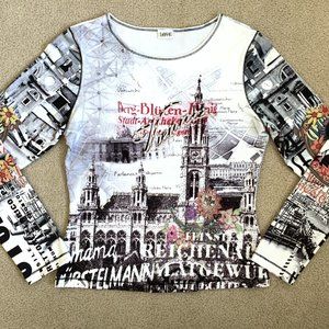 2 for $20 🌿 Love Amour Graphic Italy Blouse